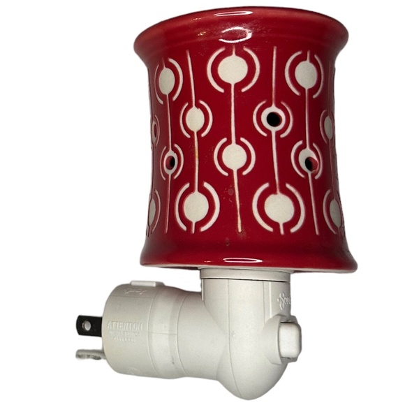 Scentsy Pop Red & White Plug In Wax Warmer - Picture 3 of 7